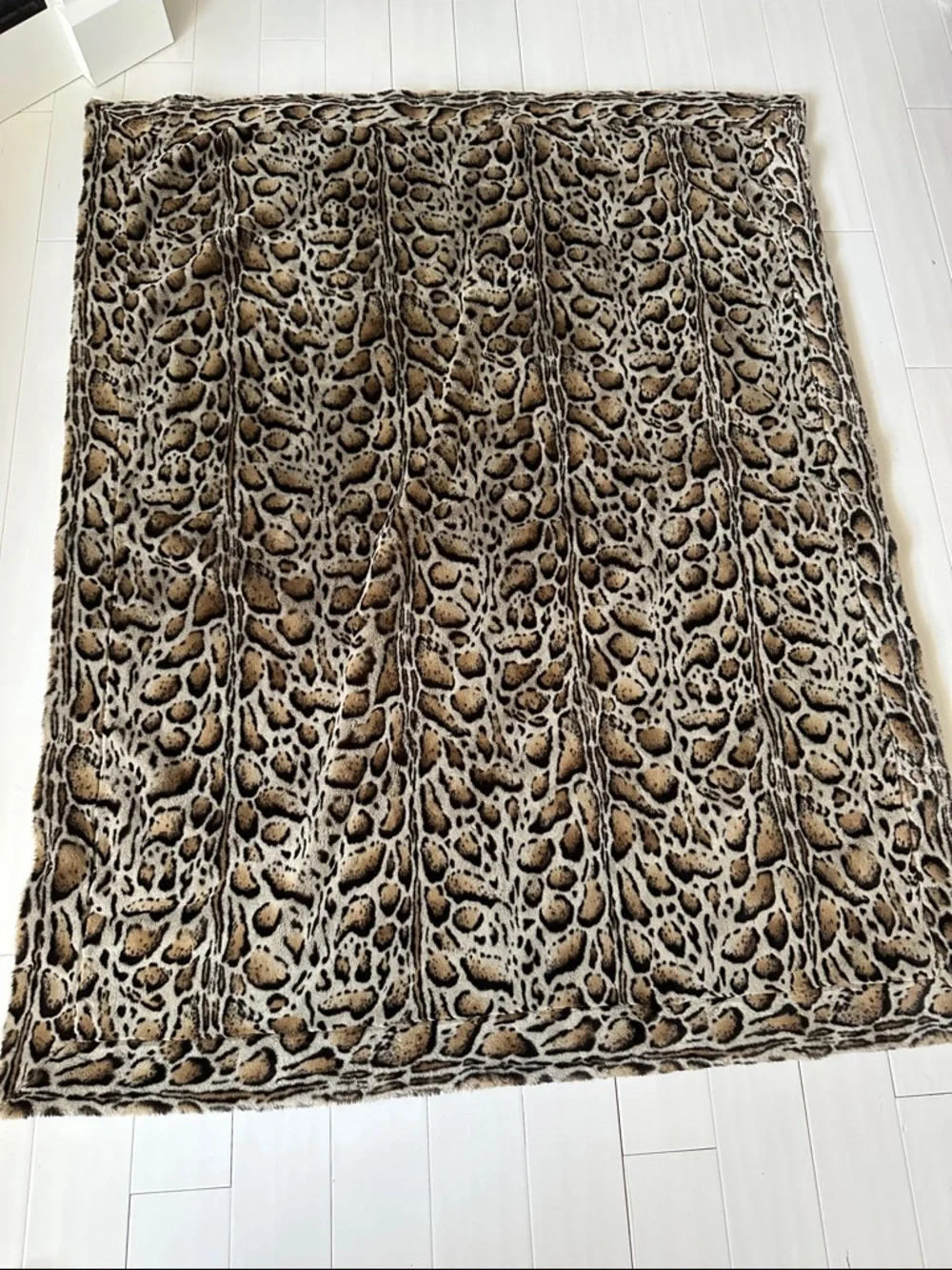 St John Home Blanket Heavyweight Soft Plush Reversible Animal Print Tan Brown